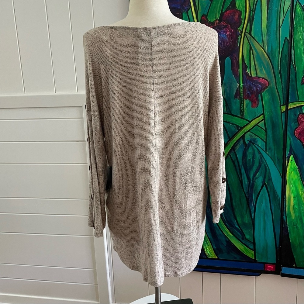 $5 DEAL Super Soft Lightweight Sweater NWT Stretchy Light Brown Tones Fall - Picture 4 of 9